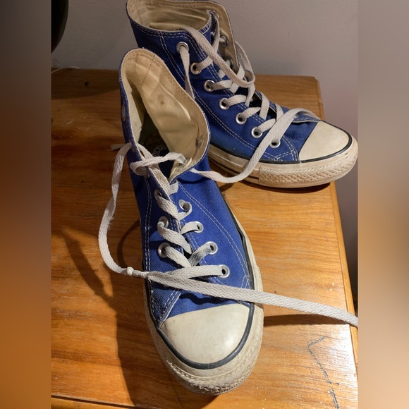 Blue converse - Picture 3 of 6